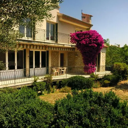 Maison Lumineuse Et Spacieuse Avec Jardin Arbore Villa La Valette-du-Var