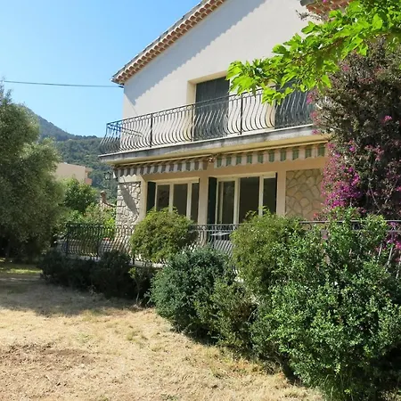 Maison Lumineuse Et Spacieuse Avec Jardin Arbore Villa *