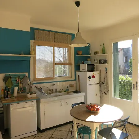 Maison Lumineuse Et Spacieuse Avec Jardin Arbore Villa